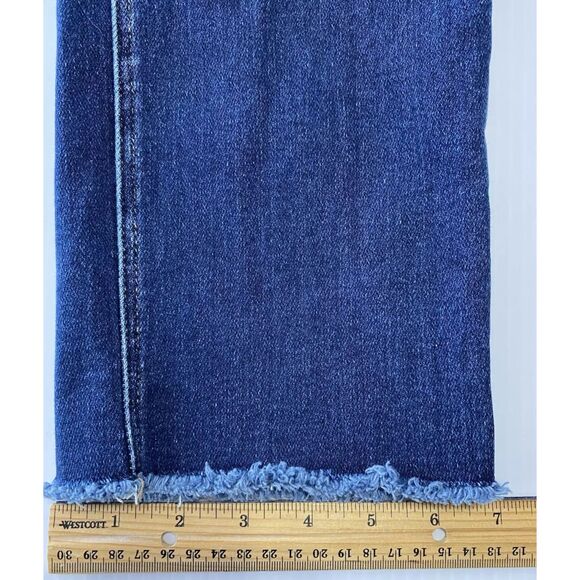 Vervet Blue Women's Straight Leg Frayed Cuff Jeans Size 30 Dark Wash - Picture 7 of 11
